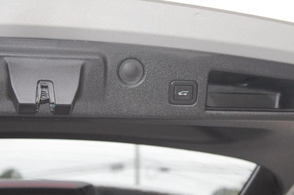 used 2018 Chevrolet Equinox car, priced at $9,495