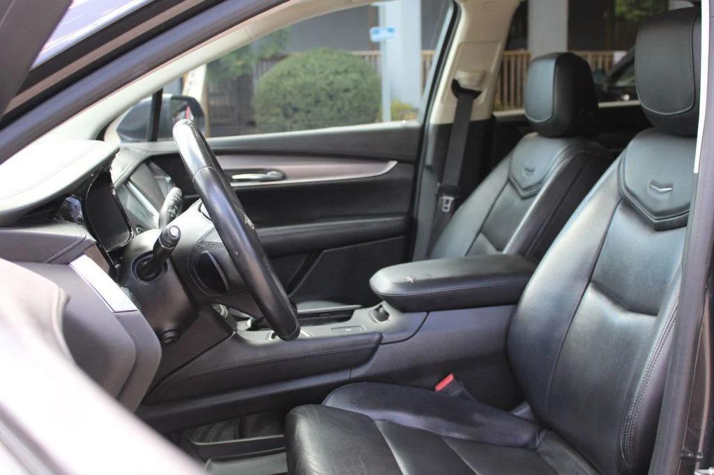 used 2017 Cadillac XT5 car, priced at $9,950