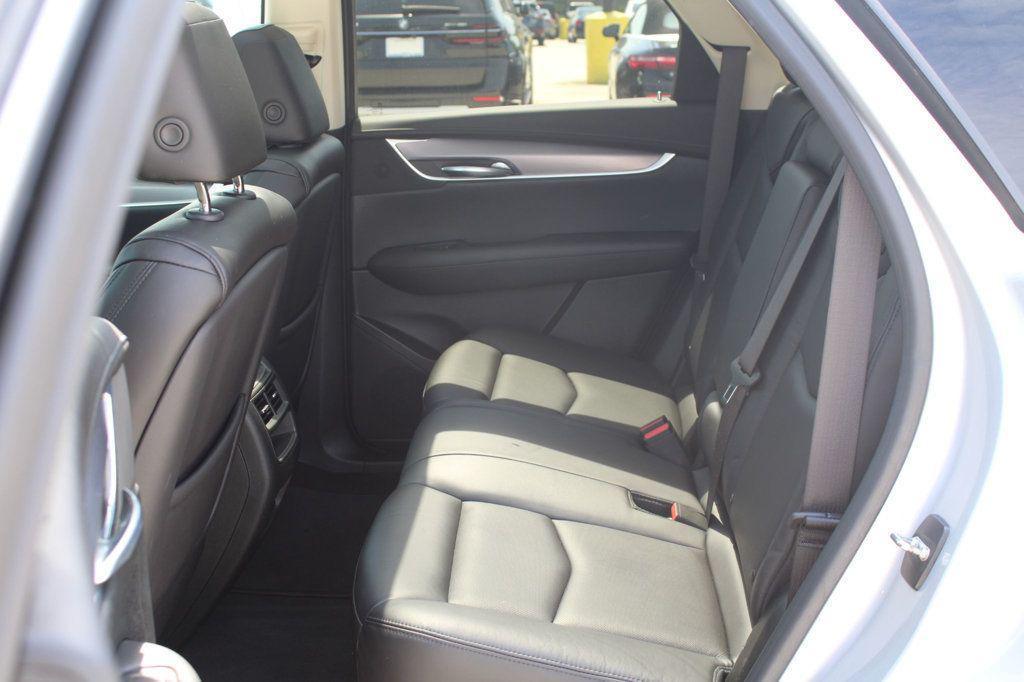 used 2017 Cadillac XT5 car, priced at $10,995