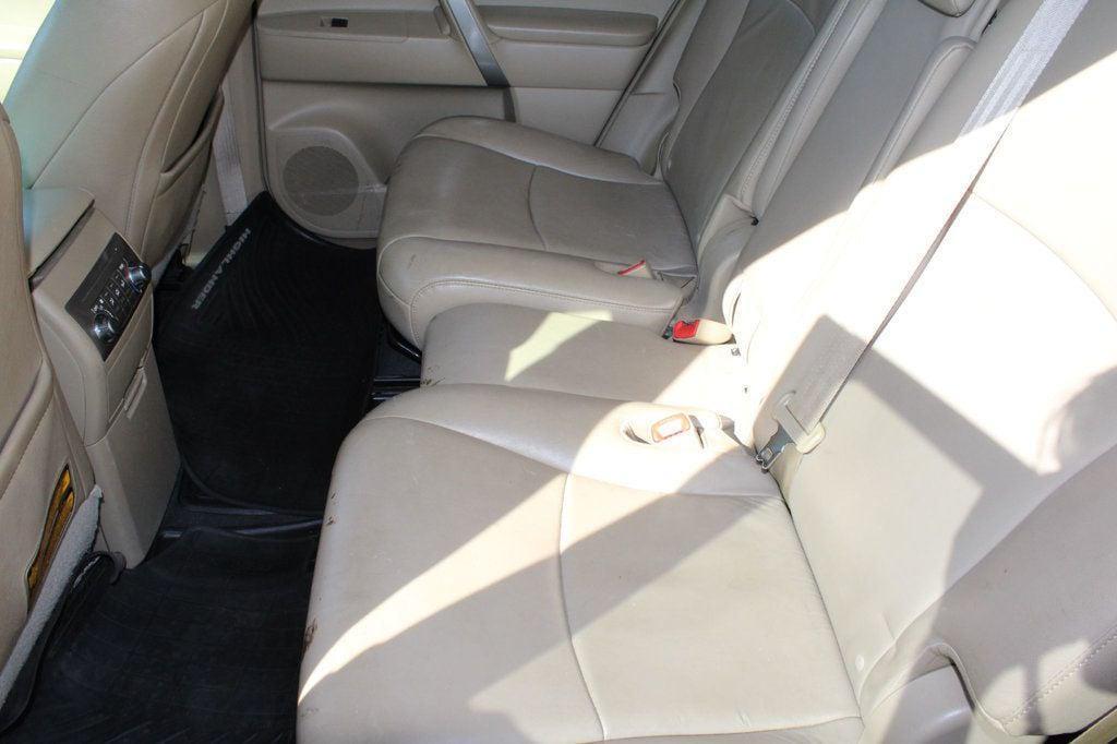 used 2013 Toyota Highlander car, priced at $9,450
