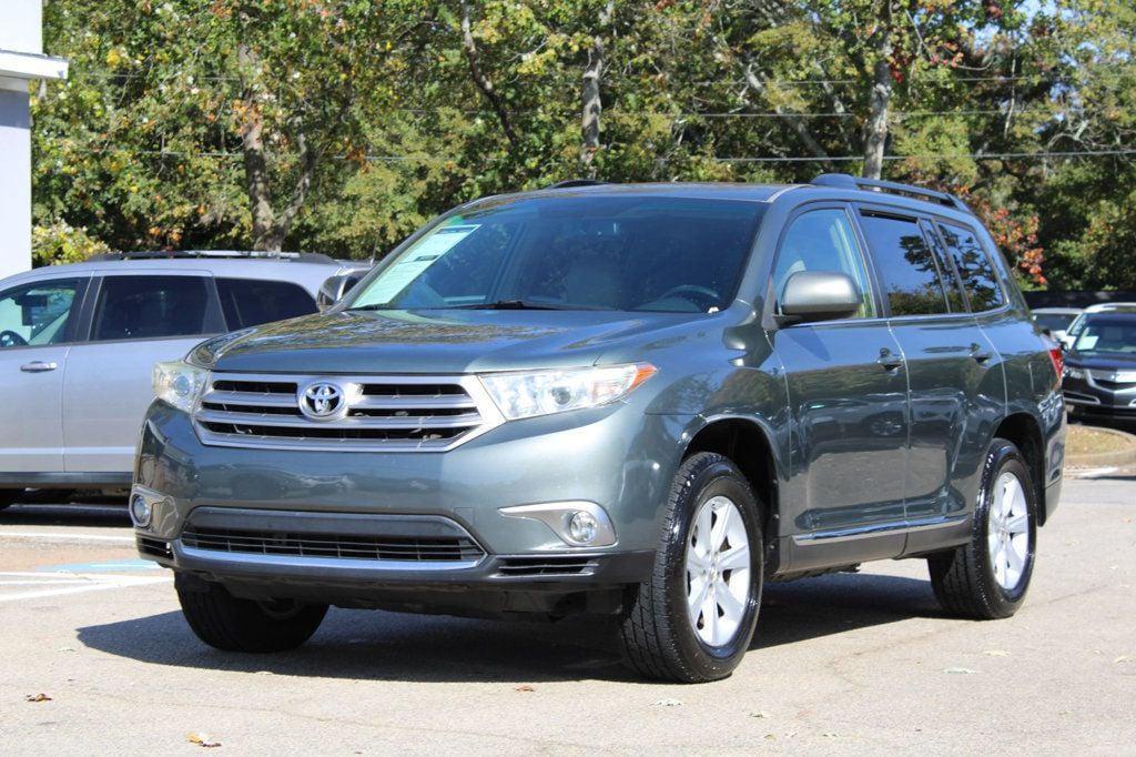 used 2013 Toyota Highlander car, priced at $9,450