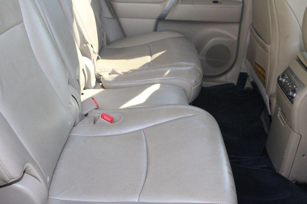 used 2013 Toyota Highlander car, priced at $9,450