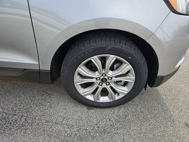 used 2024 Ford Edge car, priced at $27,963