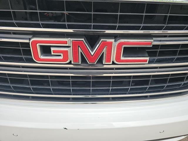 used 2019 GMC Yukon XL car, priced at $25,900
