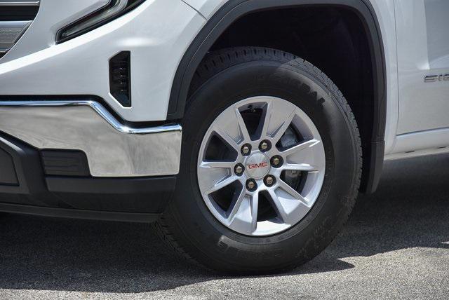 new 2025 GMC Sierra 1500 car, priced at $51,621