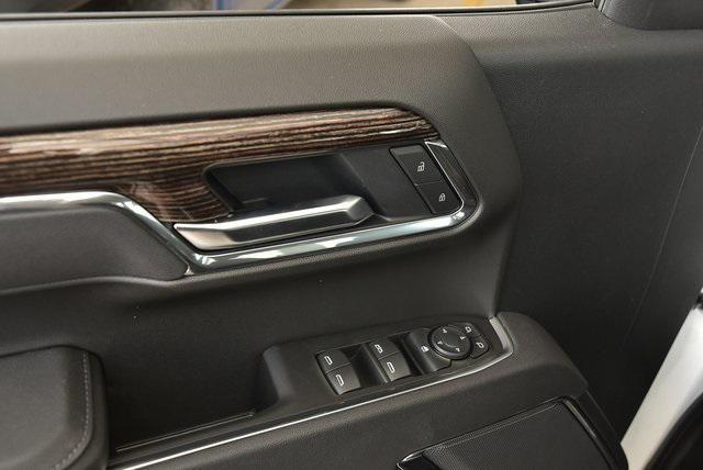 new 2025 GMC Sierra 1500 car, priced at $51,621