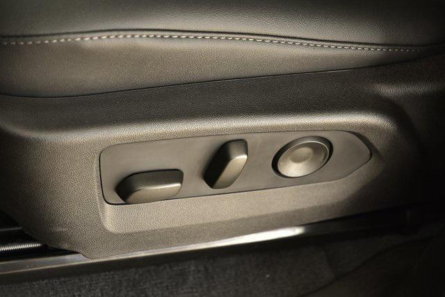 new 2025 GMC Canyon car