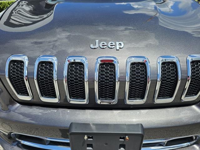 used 2018 Jeep Cherokee car, priced at $21,395