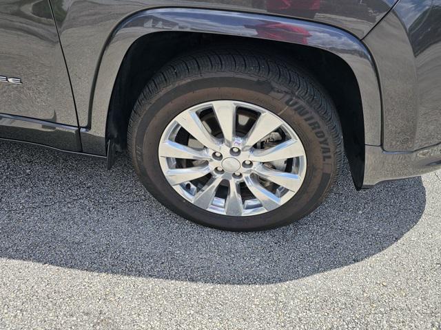 used 2018 Jeep Cherokee car, priced at $21,395