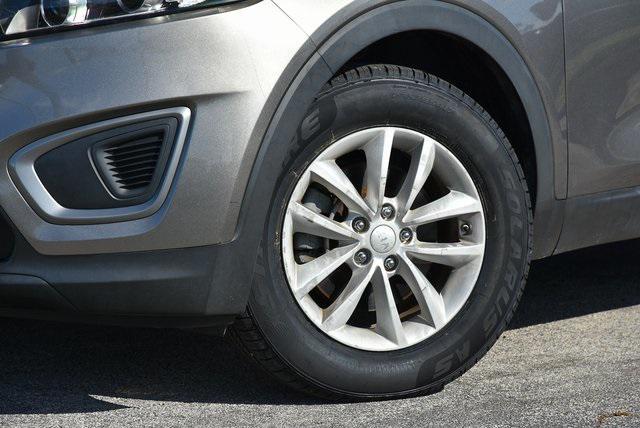 used 2016 Kia Sorento car, priced at $11,500