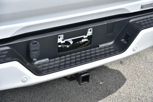new 2025 GMC Canyon car, priced at $39,995