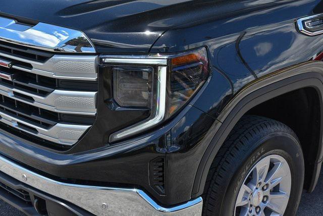 new 2025 GMC Sierra 1500 car, priced at $57,555