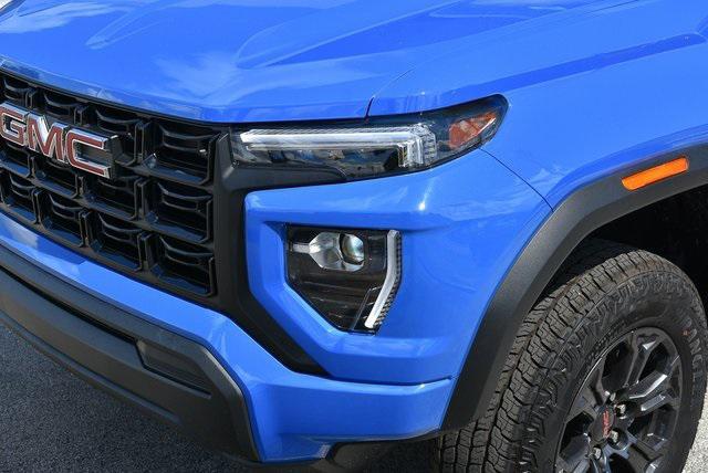 new 2025 GMC Canyon car