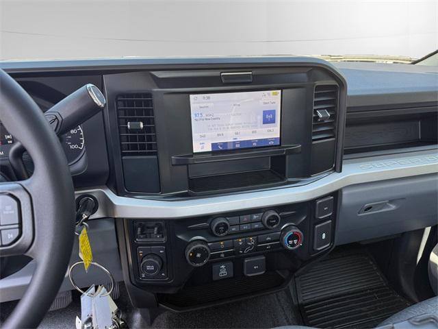 new 2025 Ford F-250 car, priced at $48,560
