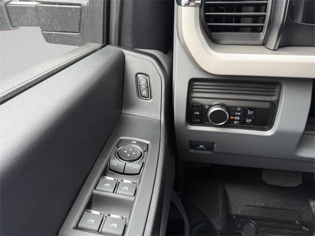 new 2025 Ford F-250 car, priced at $47,460