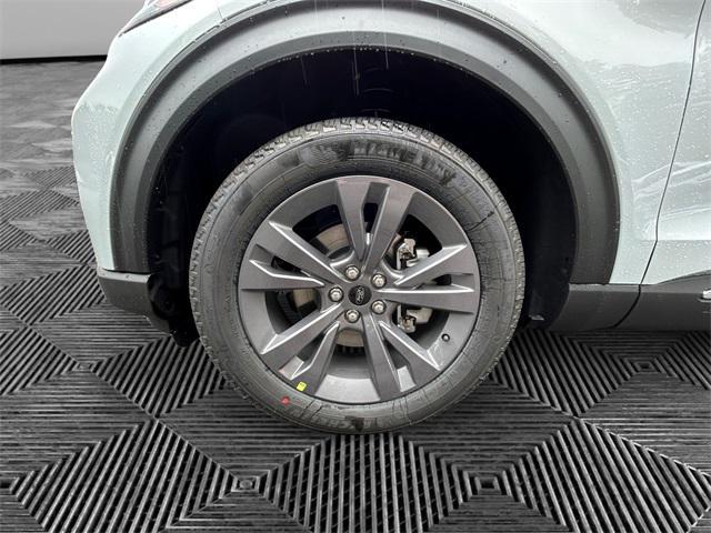 new 2025 Ford Explorer car, priced at $46,570