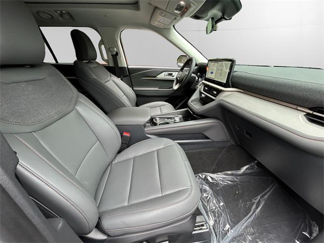 new 2025 Ford Explorer car, priced at $46,570