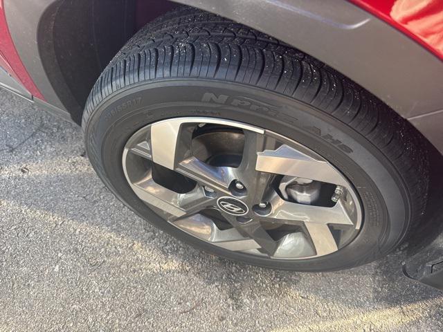 used 2025 Hyundai Venue car, priced at $20,289