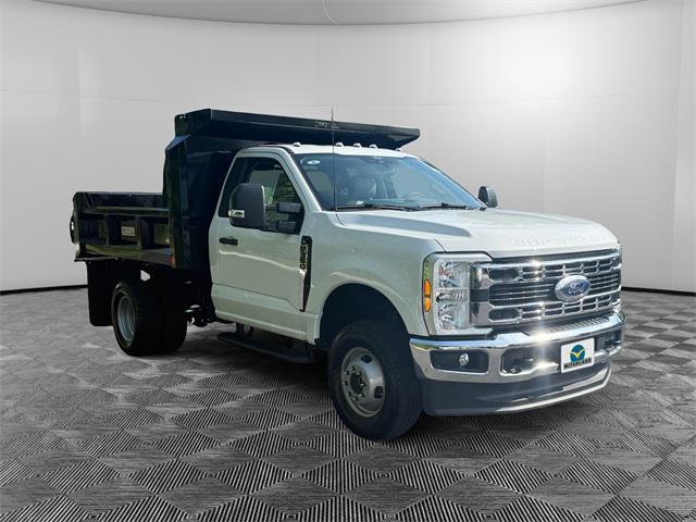 new 2025 Ford F-350 car, priced at $71,940