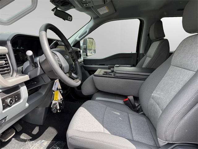 new 2025 Ford F-350 car, priced at $70,370
