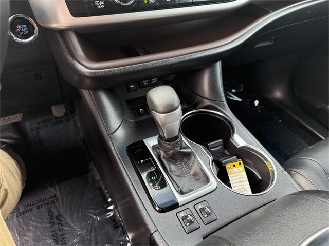 used 2018 Toyota Highlander car, priced at $23,192