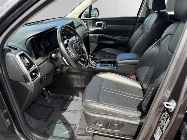 used 2022 Kia Sorento Plug-In Hybrid car, priced at $26,156