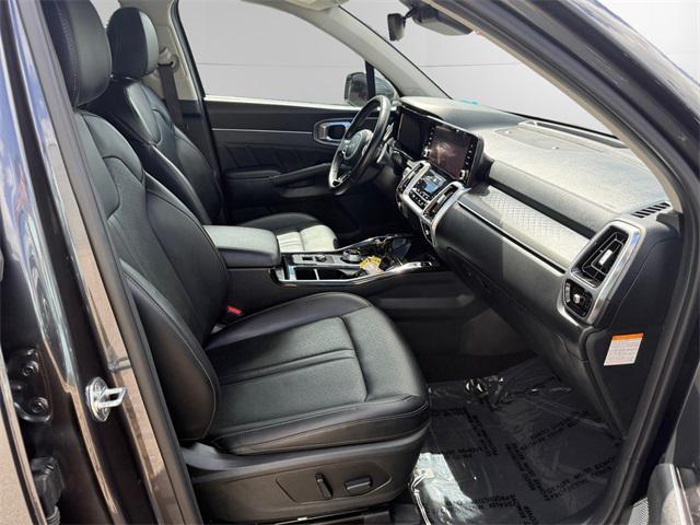 used 2022 Kia Sorento Plug-In Hybrid car, priced at $26,156