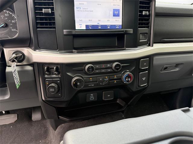 new 2025 Ford F-450 car, priced at $73,740