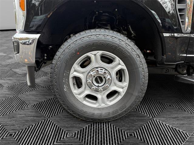 new 2025 Ford F-350 car, priced at $70,520