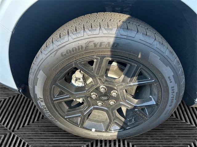 new 2025 Ford Maverick car, priced at $40,800