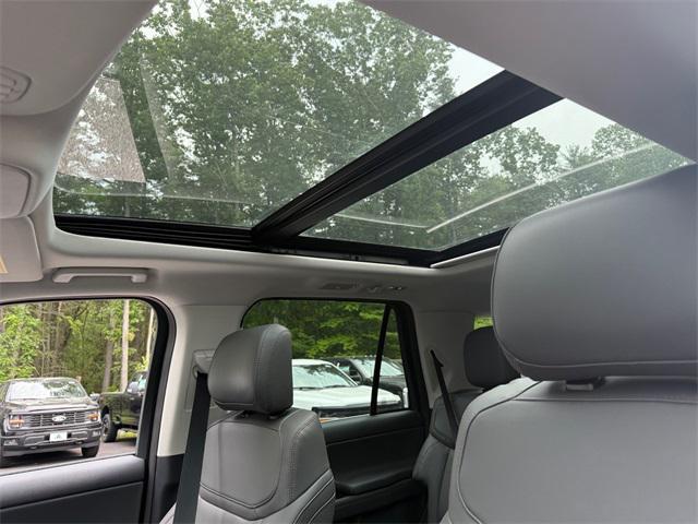 new 2025 Ford Expedition car, priced at $68,999