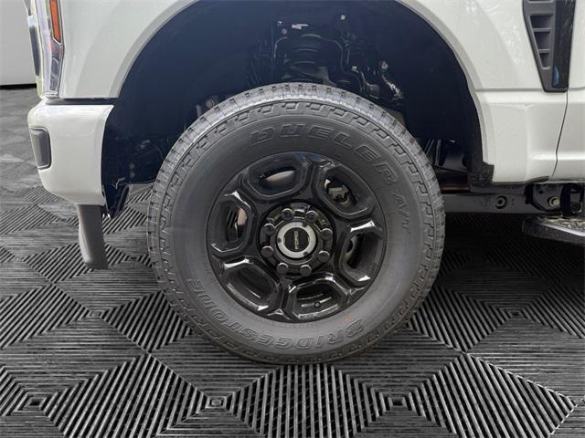 new 2025 Ford F-350 car, priced at $60,680