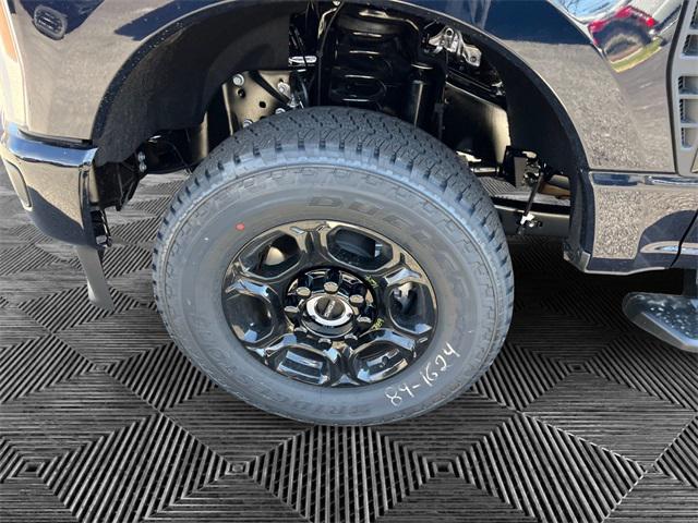 new 2025 Ford F-350 car, priced at $61,375