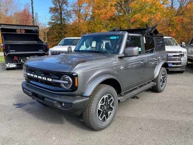 new 2024 Ford Bronco car, priced at $49,630