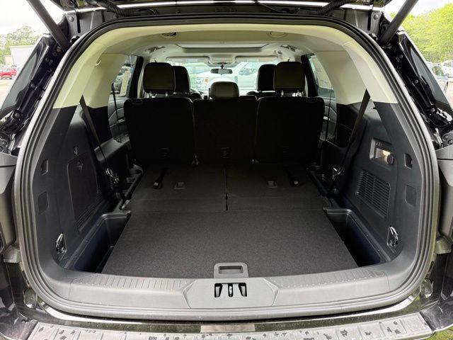 new 2025 Ford Explorer car, priced at $49,880