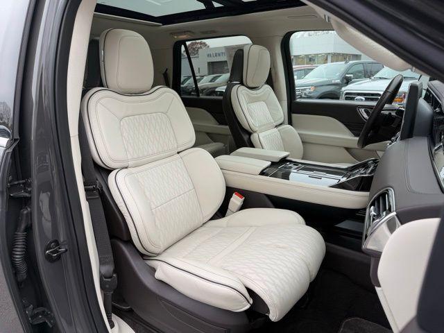 used 2022 Lincoln Navigator car, priced at $57,999
