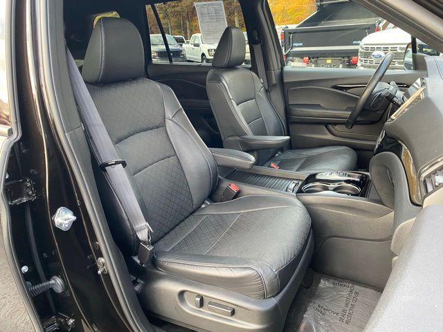 used 2021 Honda Passport car, priced at $27,242