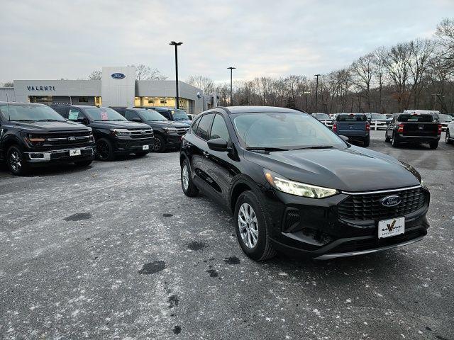 new 2025 Ford Escape car, priced at $34,470