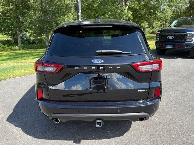 used 2023 Ford Escape car, priced at $30,999