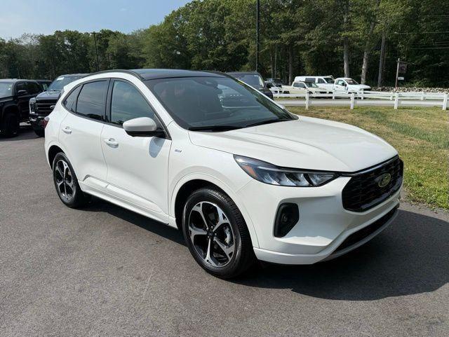 used 2023 Ford Escape car, priced at $29,995
