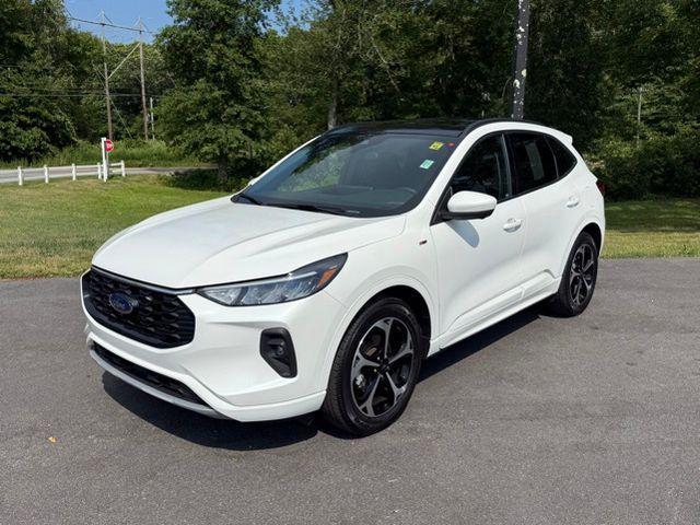 used 2023 Ford Escape car, priced at $29,995