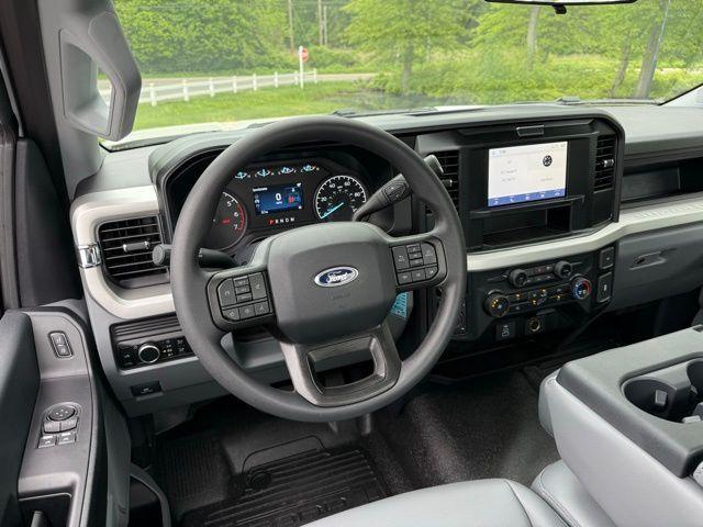 new 2025 Ford F-350 car, priced at $51,215