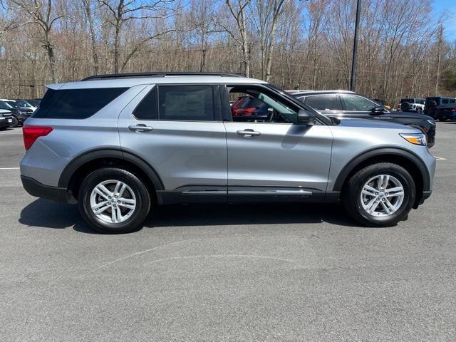 new 2024 Ford Explorer car, priced at $45,385