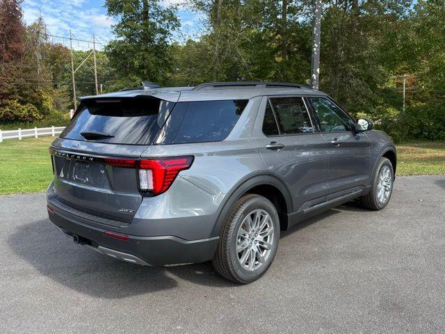 new 2025 Ford Explorer car, priced at $47,320