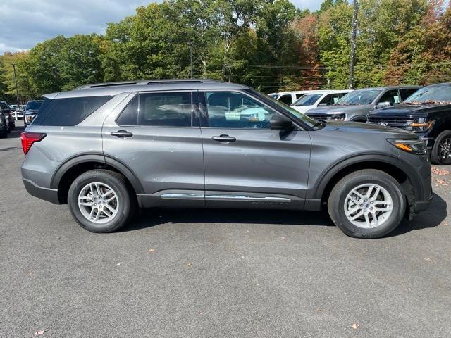 new 2025 Ford Explorer car