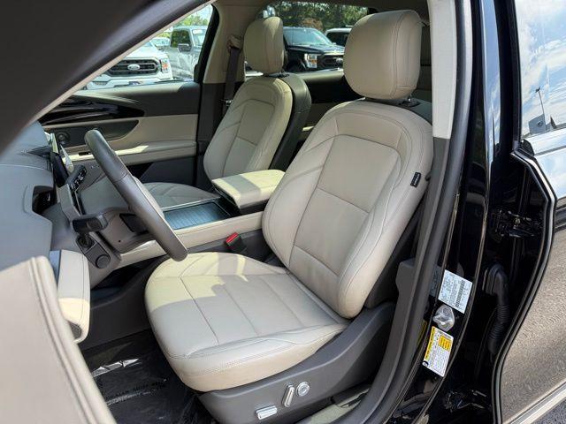 used 2024 Lincoln Nautilus car, priced at $48,395