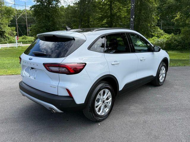 new 2025 Ford Escape car, priced at $31,970