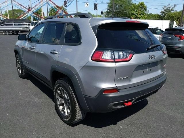 used 2020 Jeep Cherokee car, priced at $27,124