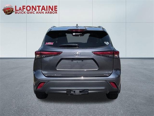used 2023 Toyota Highlander car, priced at $32,995