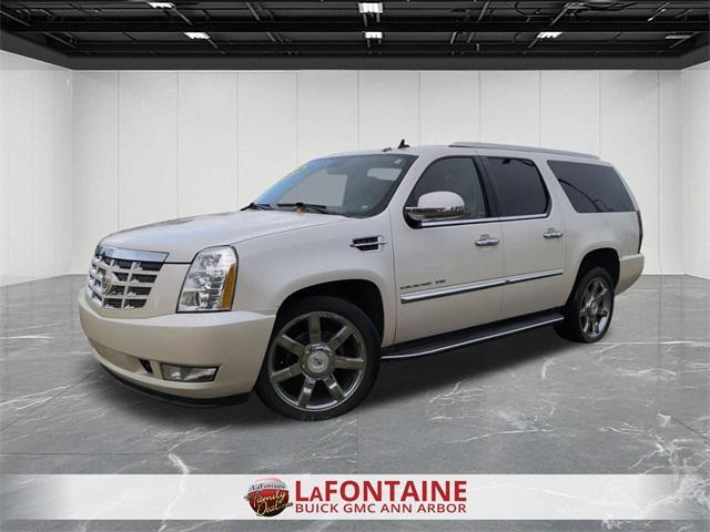 used 2014 Cadillac Escalade ESV car, priced at $14,495